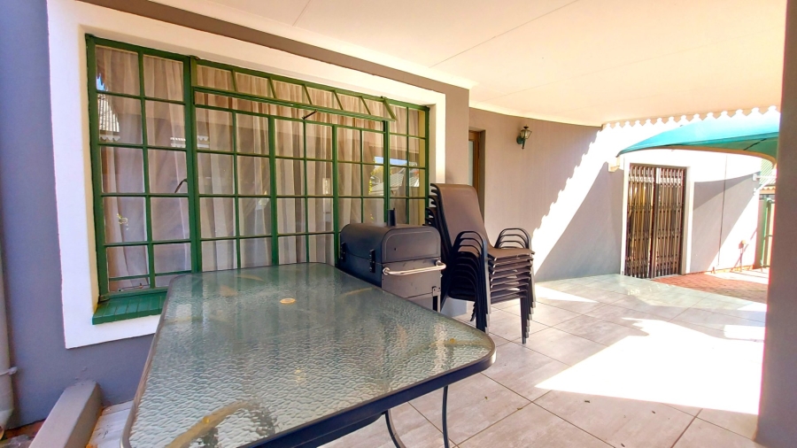 4 Bedroom Property for Sale in Melodie North West